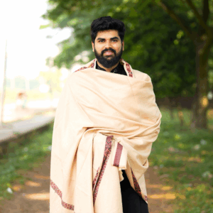 দক্ষ কারিগরের হাতে তৈরি প্রিমিয়াম শাল Brown