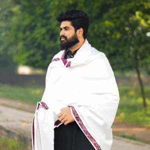 দক্ষ কারিগরের হাতে তৈরি প্রিমিয়াম শাল White